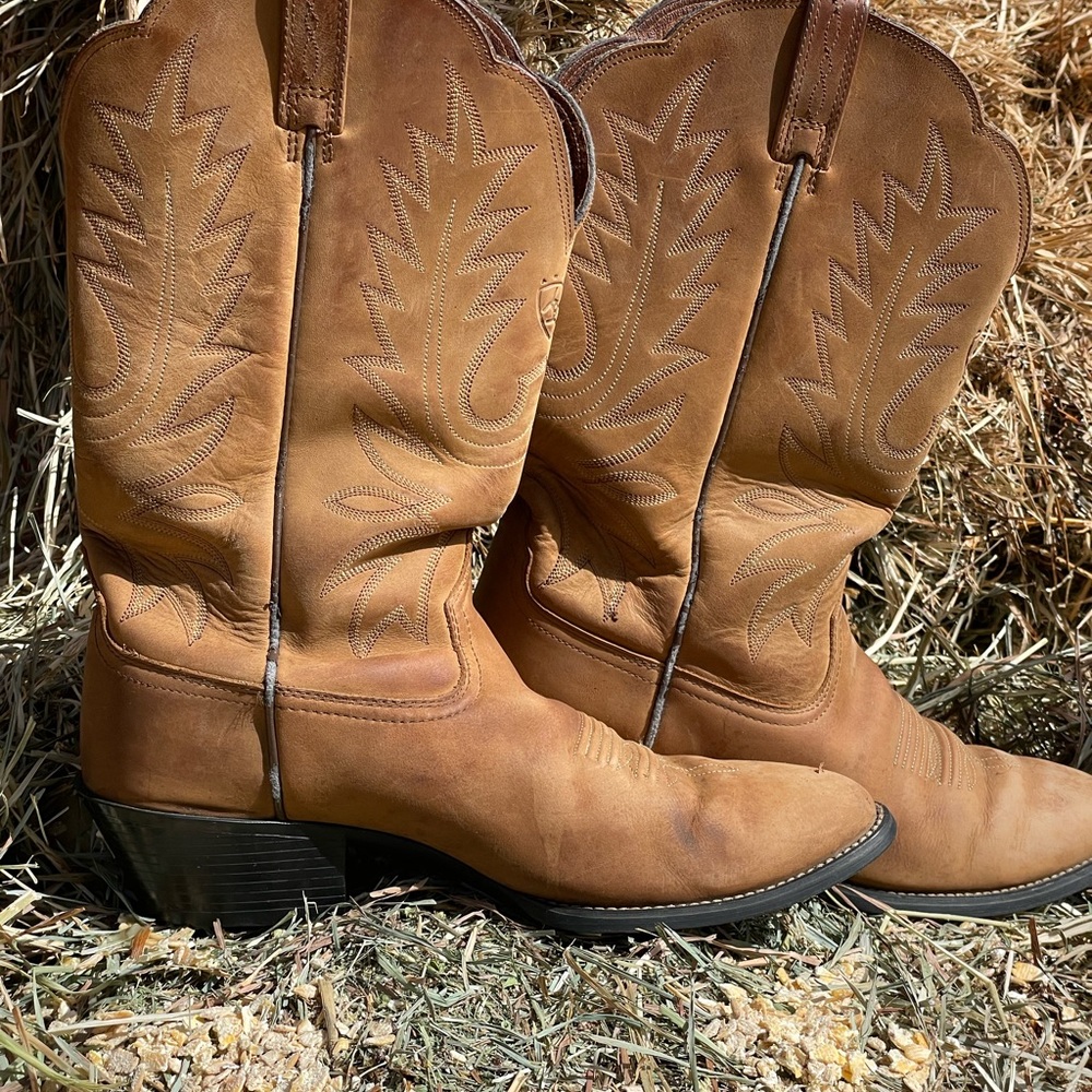 Women’s cowboy boots